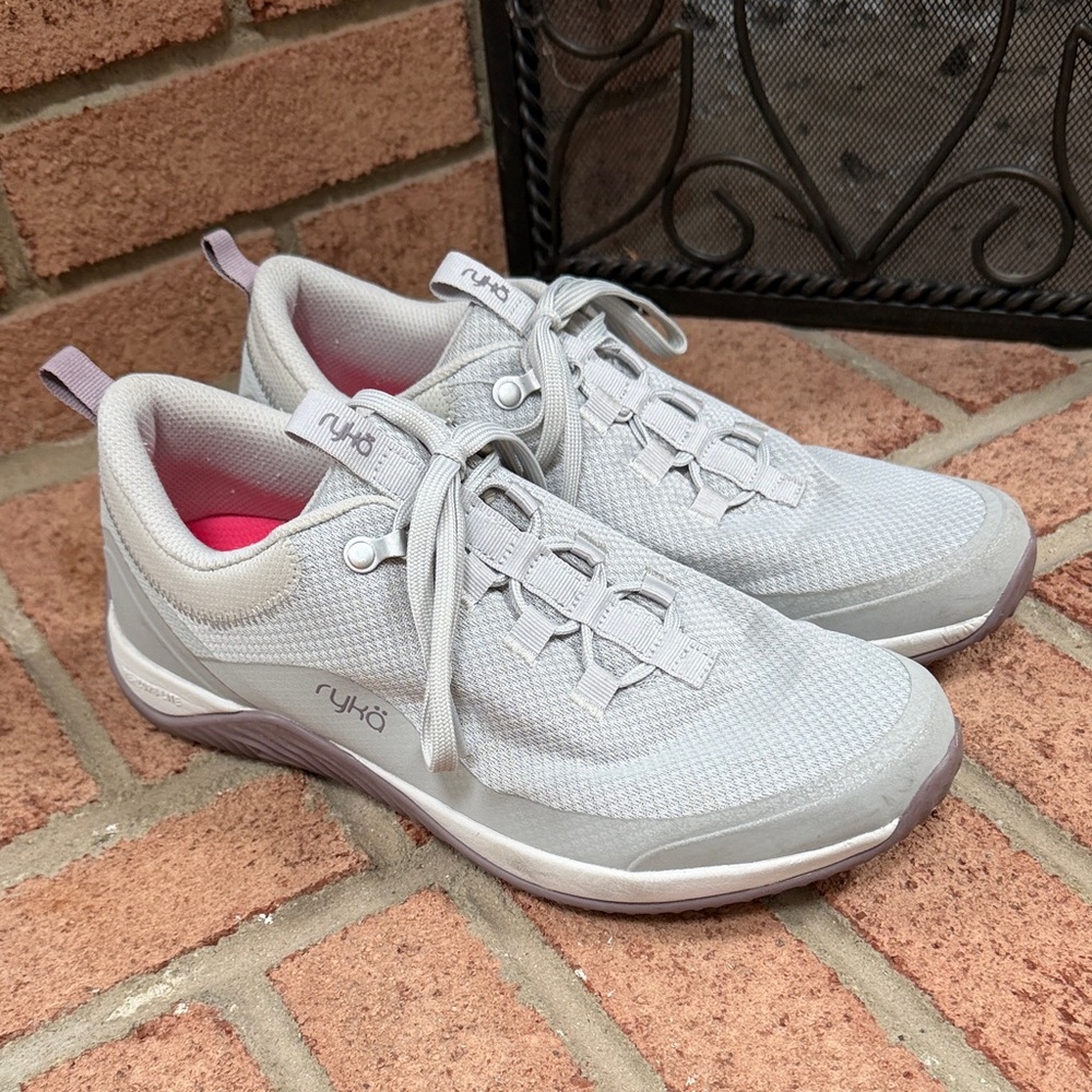 Ryka Women's Light Gray Sneakers, EUC, size 9